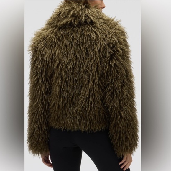 Anthropologie Dark Brown NVLT CROP
FRINGE FAUX FUR COAT sz XS - Picture 8 of 8